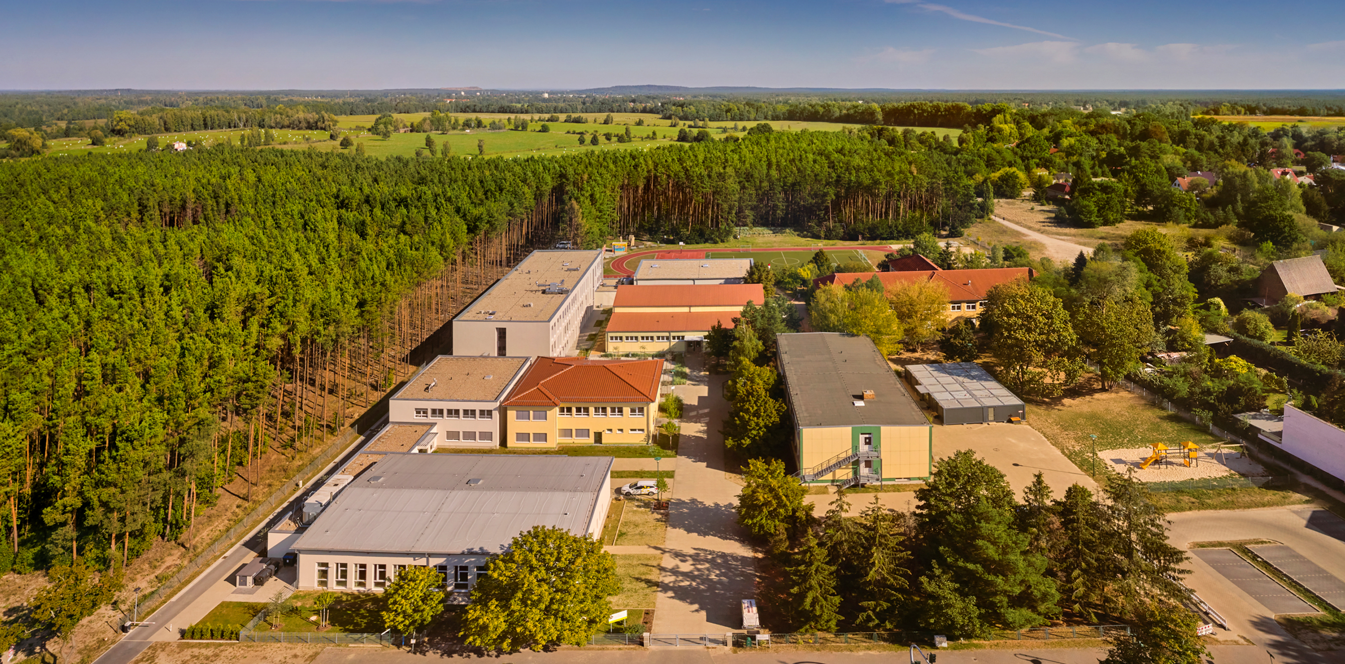 Luftbild Neu Zittau mit Blick über den ganzen Docemus Campus